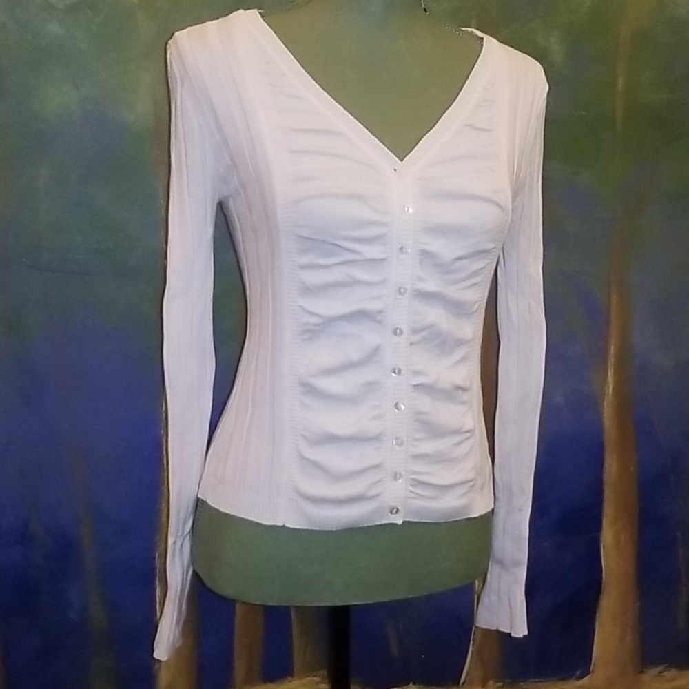 White, Sexy, 💗 Medium, Button up, Light Sweater.